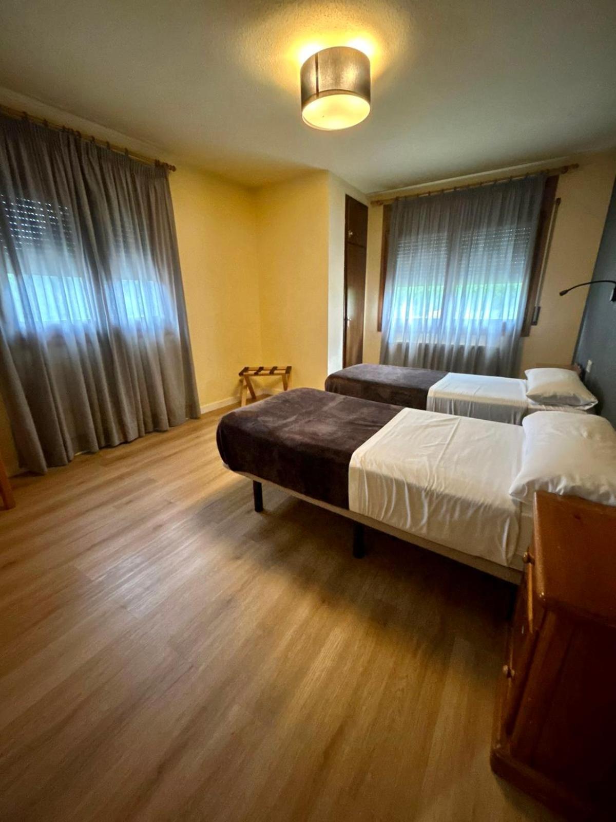 Apartamentos Turisticos Poblado Arinsal Exterior foto