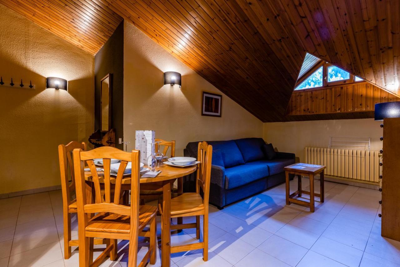 Apartamentos Turisticos Poblado Arinsal Exterior foto